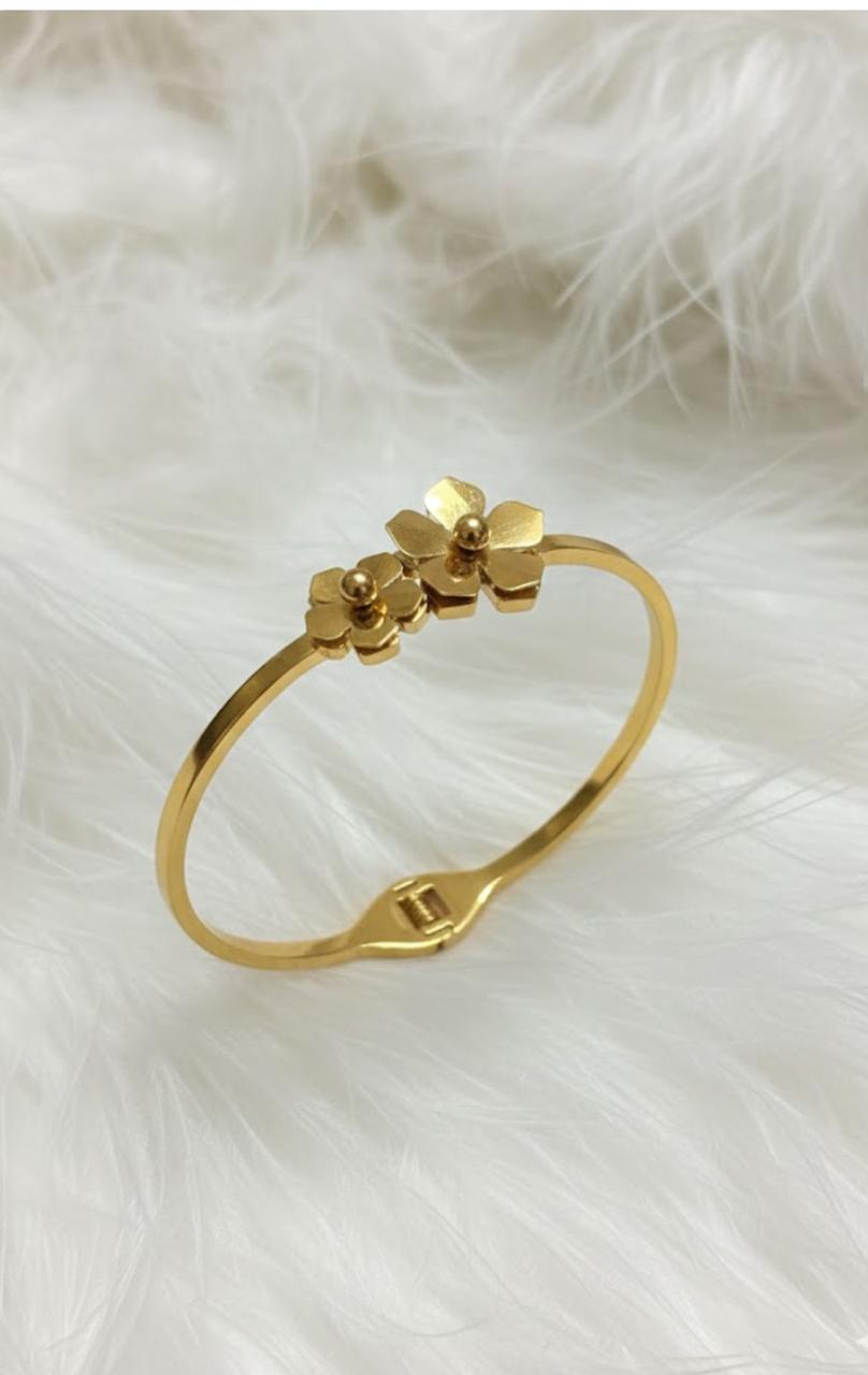 Dainty Golden Anti Tarnish Bangle