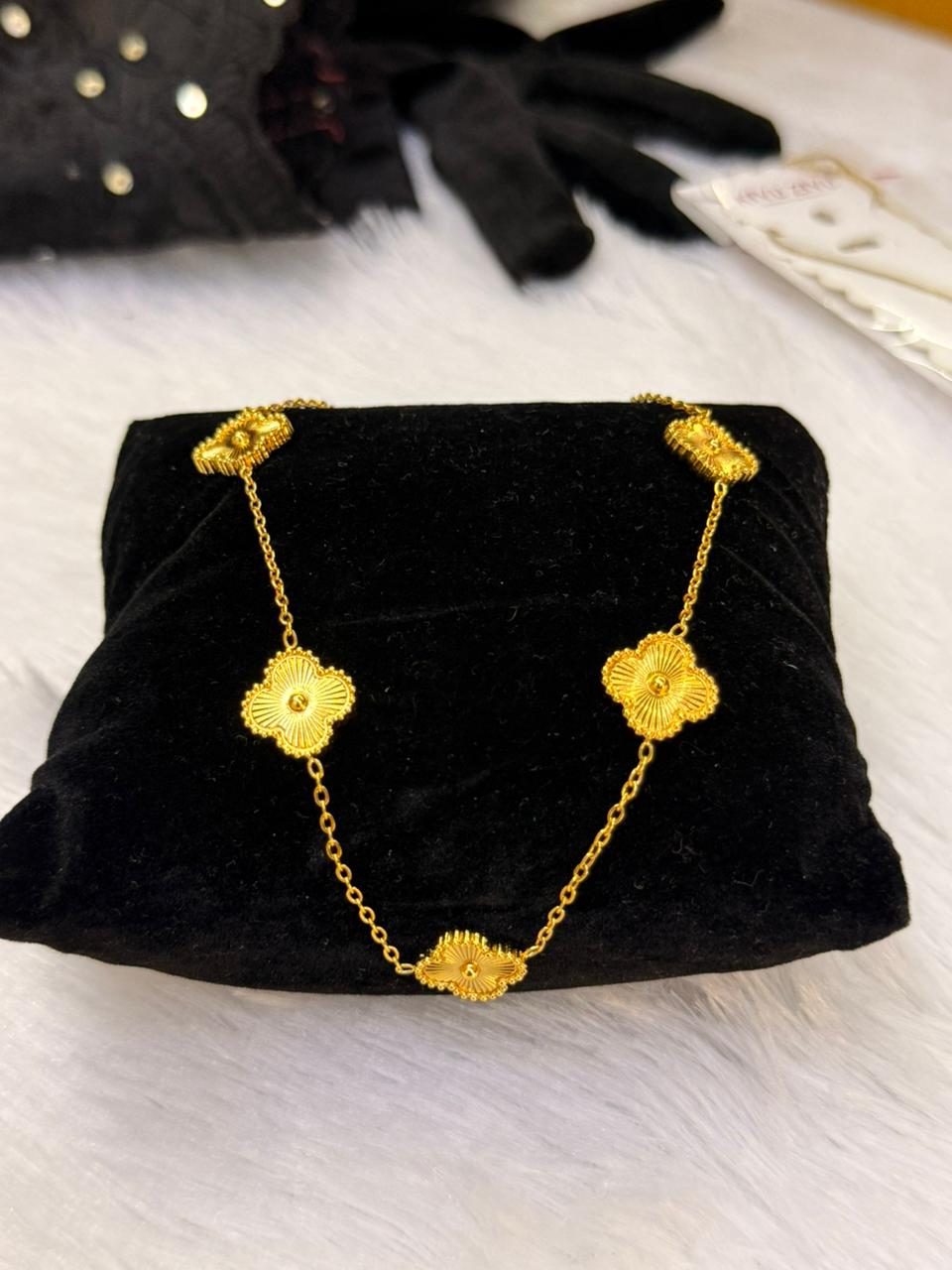 golden clove neckpiece