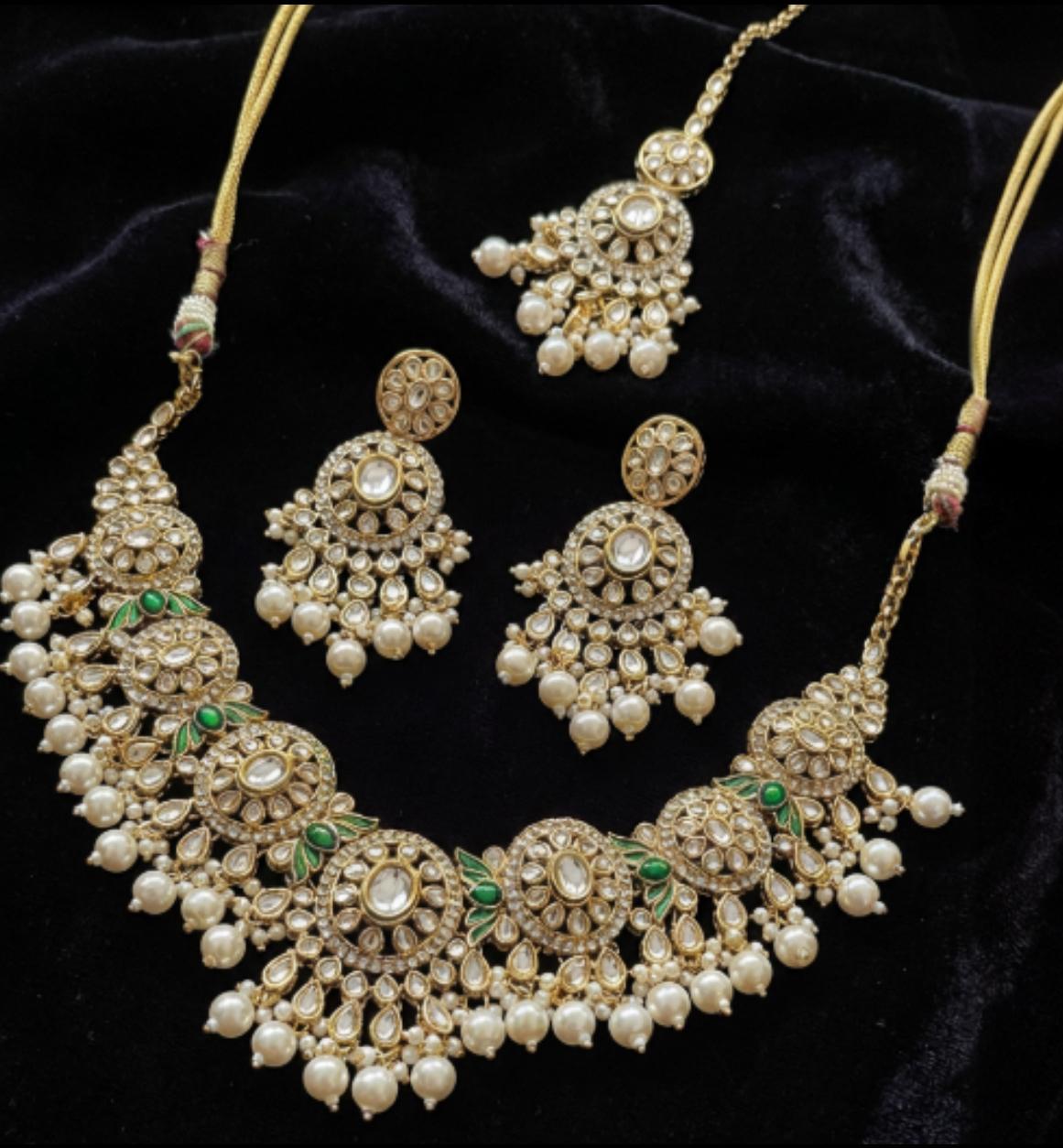 stone jewellery with pearl
